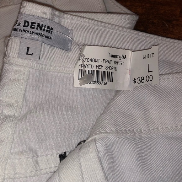 O2 Denim White Jean Shorts - Picture 2 of 8
